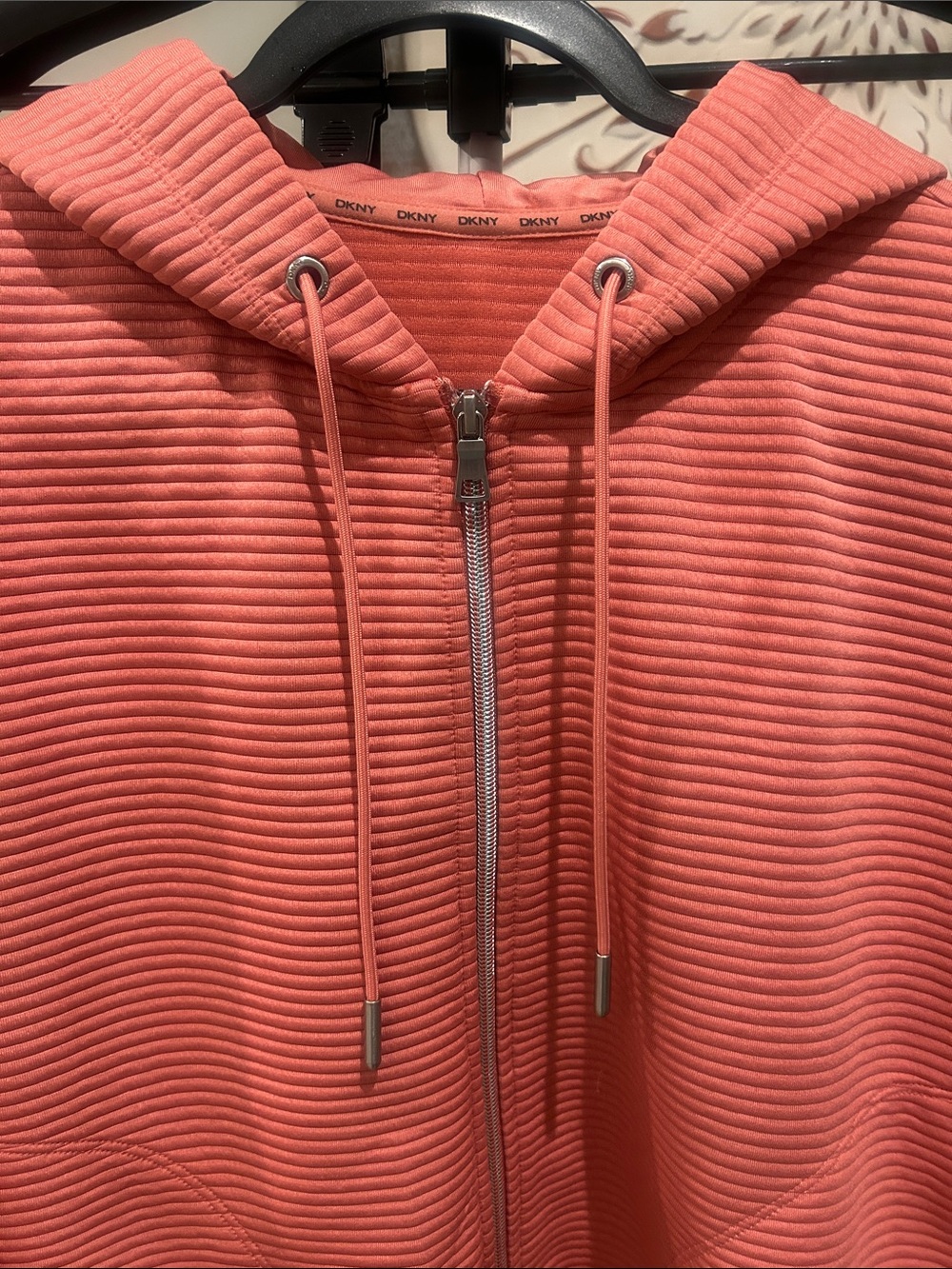 DKNY Woman’s Ribbed Full Zip Hoodie Jacket in Coral Best for a size medium/large - Picture 4 of 10